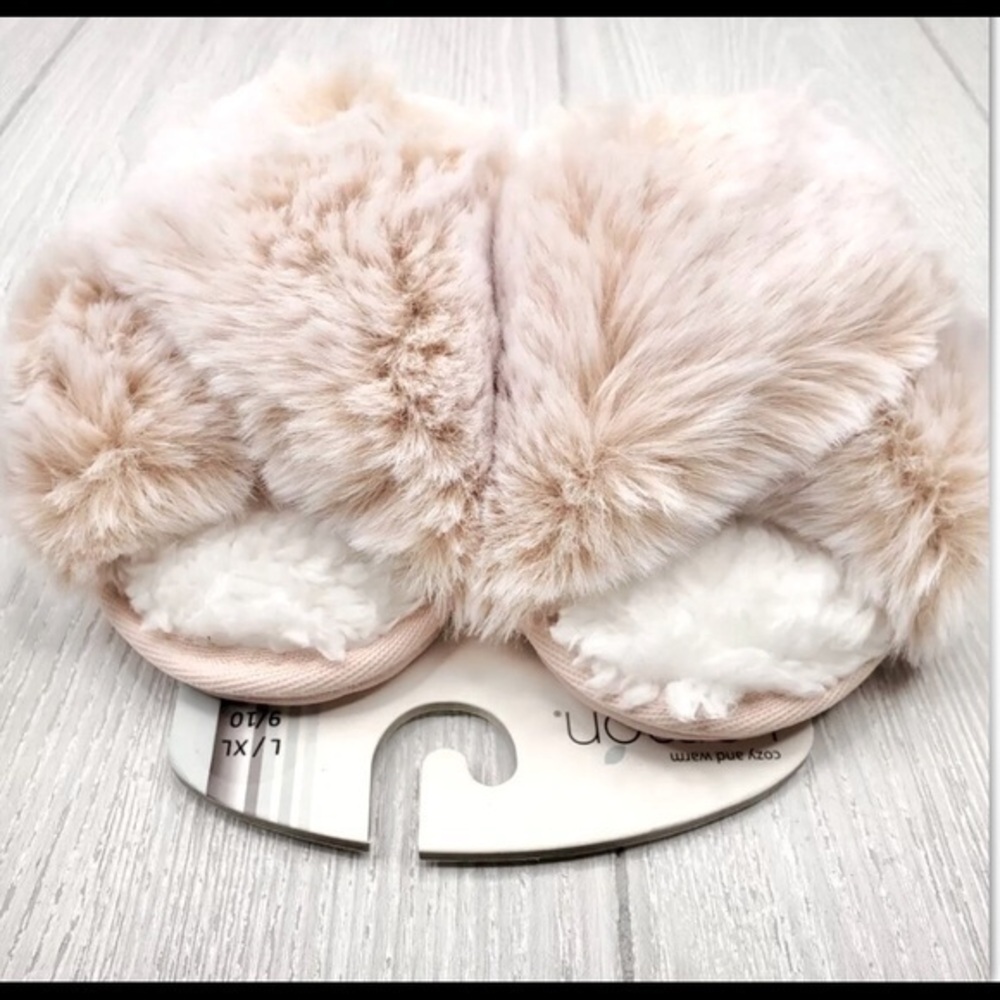 Lemon Legwear Faux Fur Criss Cross Slide Slippers